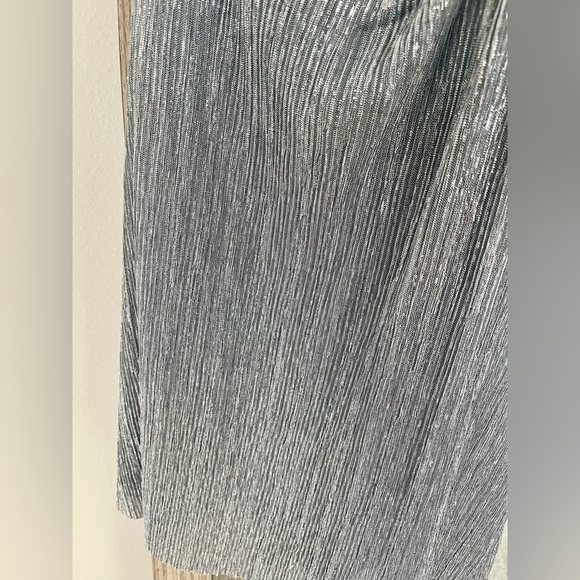 Express Sparkly Tank Top - Picture 3 of 6